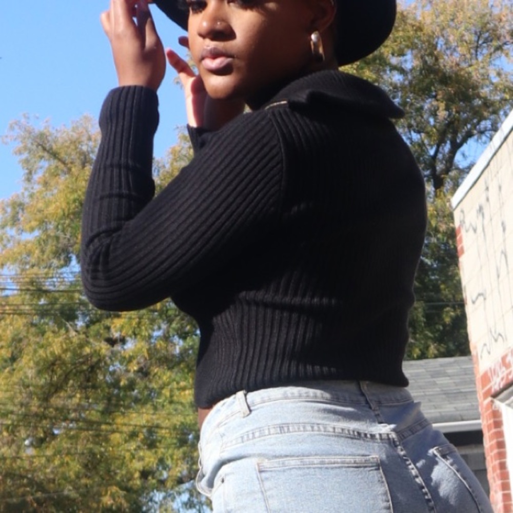 Moon Knit Sweater - Picture 3 of 3